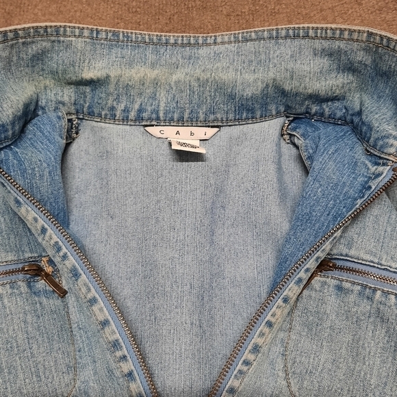 Cabi Women's Full Zip Jean Jacket #894 Blue Medium - Picture 3 of 6